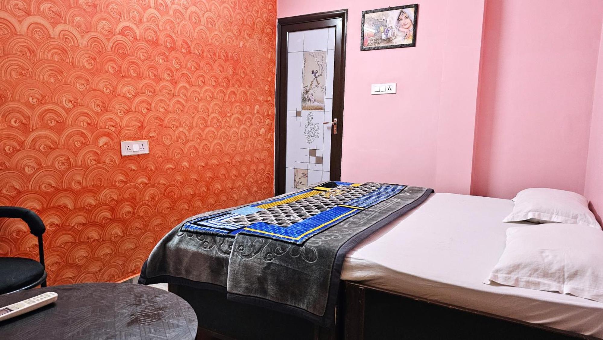 Banjara House Hostel Varanasi Bagian luar foto