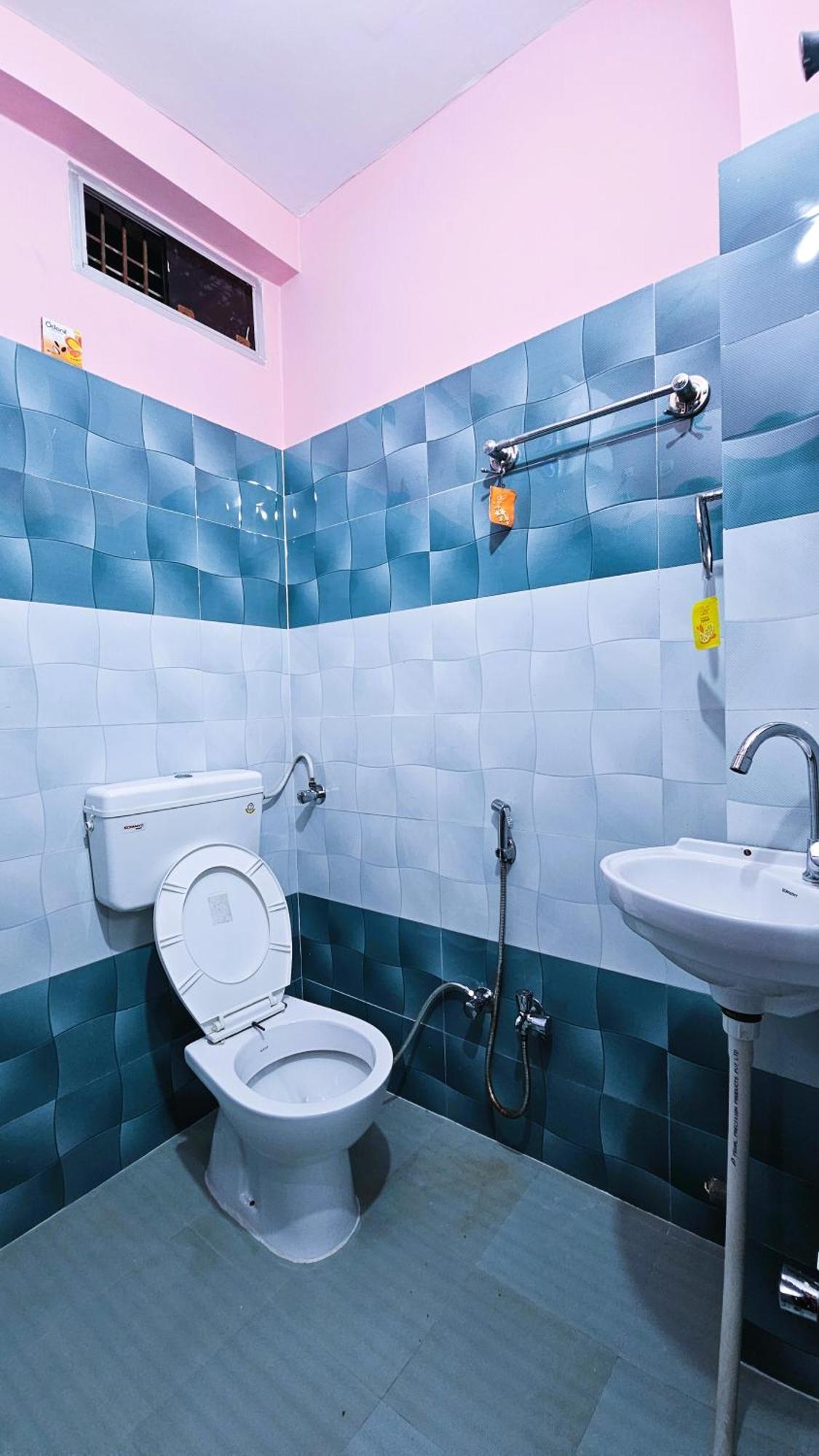 Banjara House Hostel Varanasi Bagian luar foto