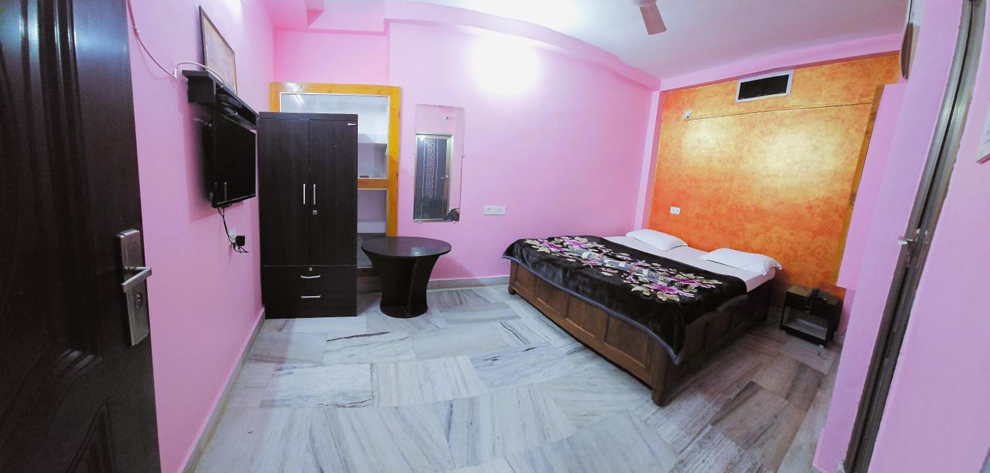 Banjara House Hostel Varanasi Bagian luar foto
